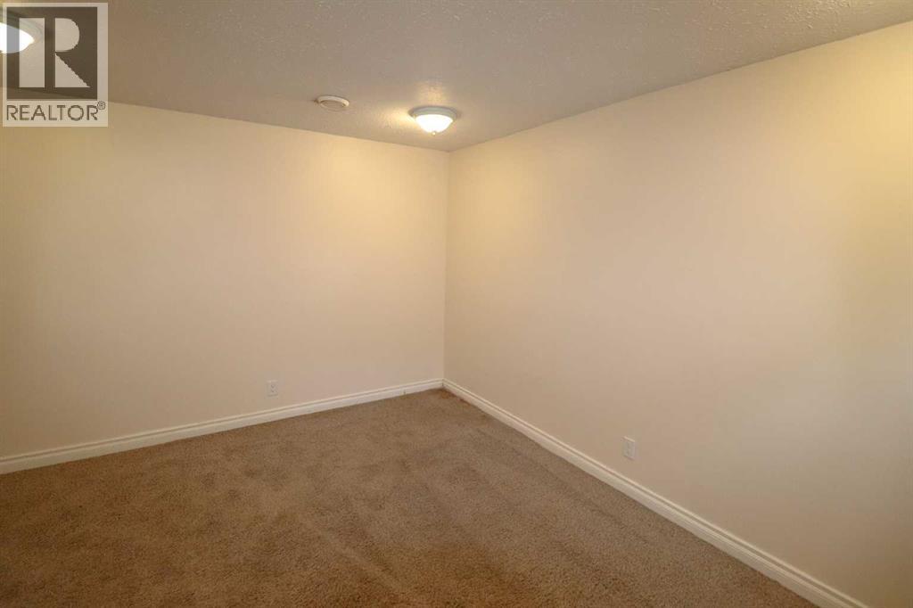 71 Laval Boulevard W Property Photo 22