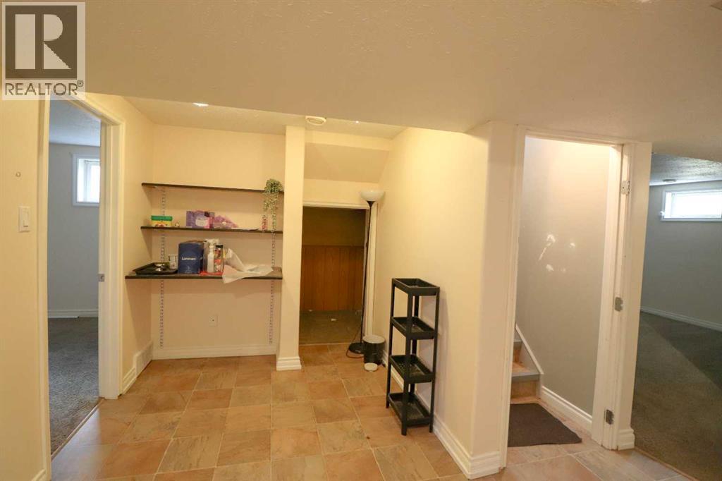 71 Laval Boulevard W Property Photo 26