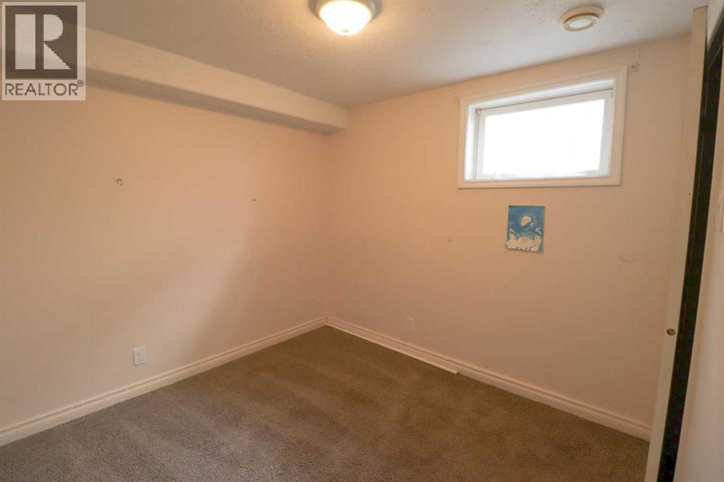 71 Laval Boulevard W Property Photo 28