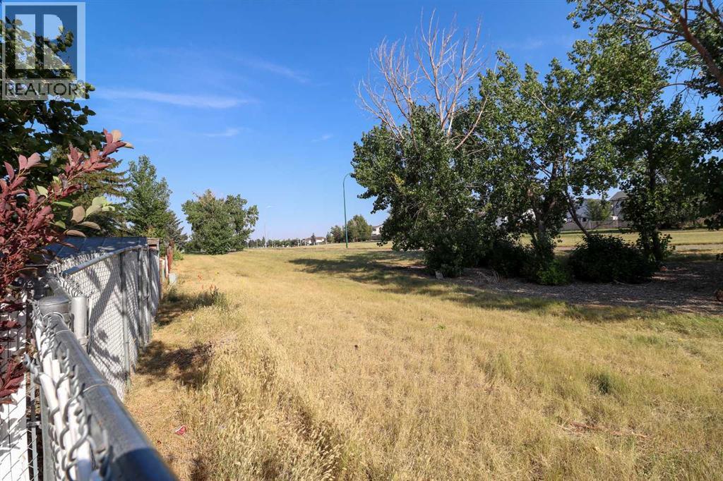 71 Laval Boulevard W Property Photo 43