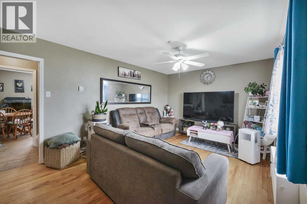 11 Poplar Crescent Property Photo 4