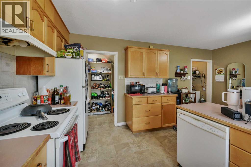 11 Poplar Crescent Property Photo 12