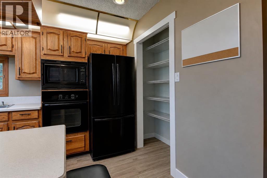 54 Avenue Property Photo 8