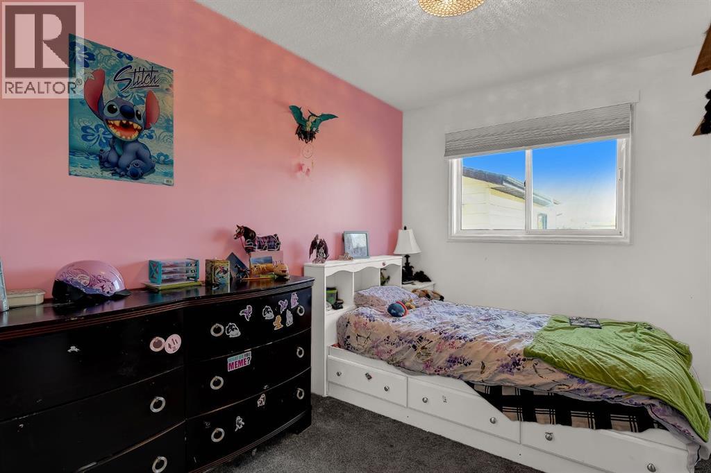 54 Avenue Property Photo 15