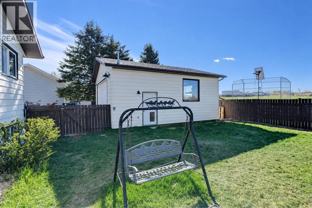 54 Avenue Property Photo 27