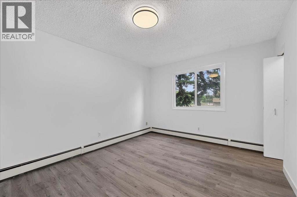 4001 49 Street Northwest Property Photo 25