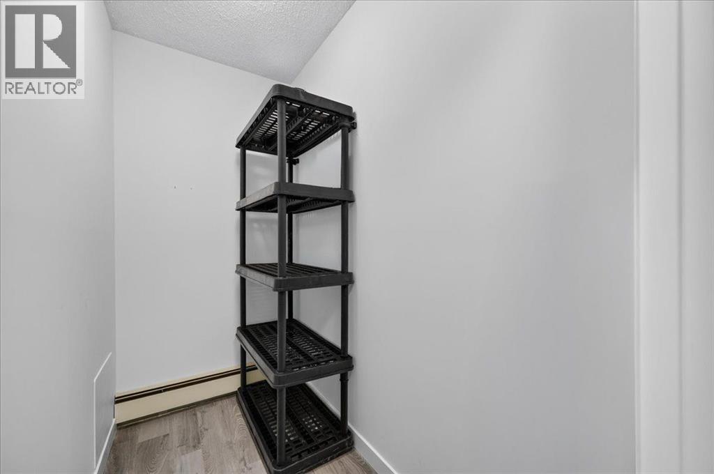 4001 49 Street Northwest Property Photo 28