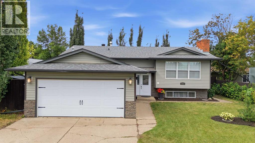 5910 57 Ave Property Photo 1