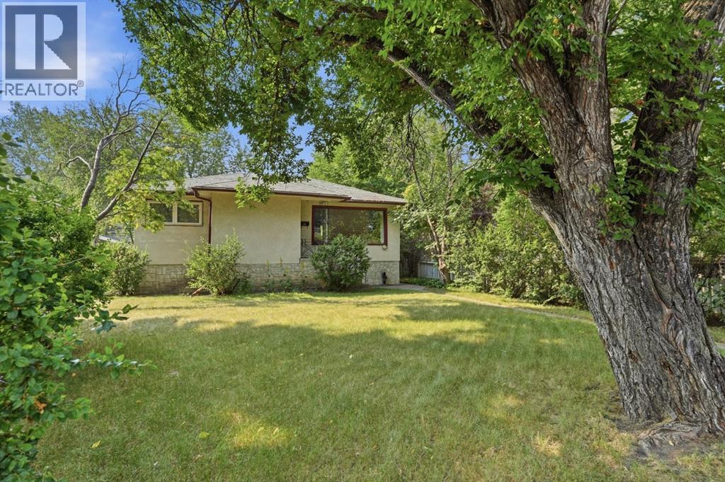 235 32 Avenue Nw Property Photo 2