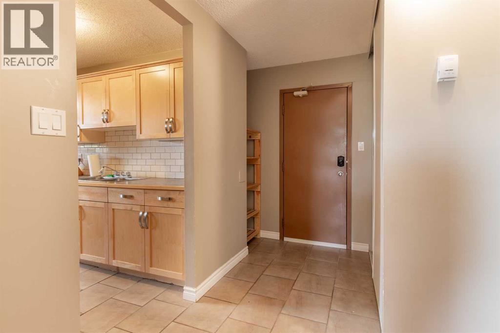 5 Berkeley Place West Property Photo 5
