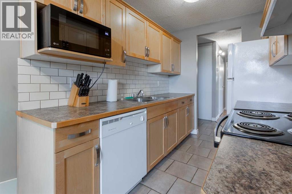 5 Berkeley Place West Property Photo 11