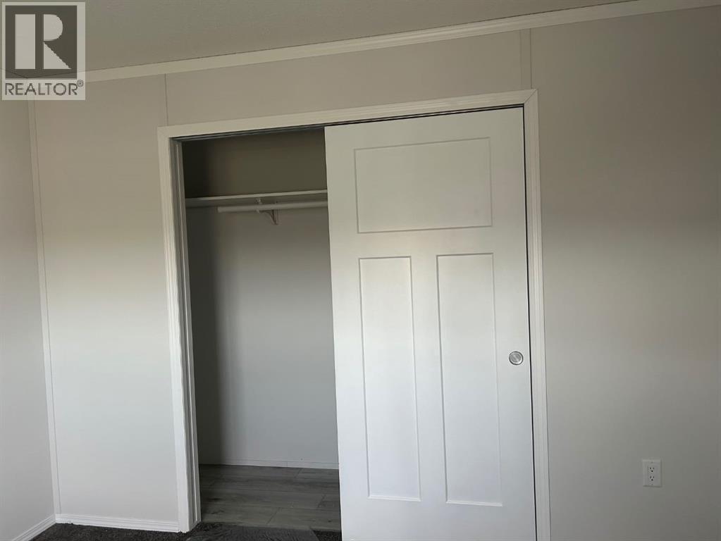 2050 Sunflower Crescent Property Photo 3