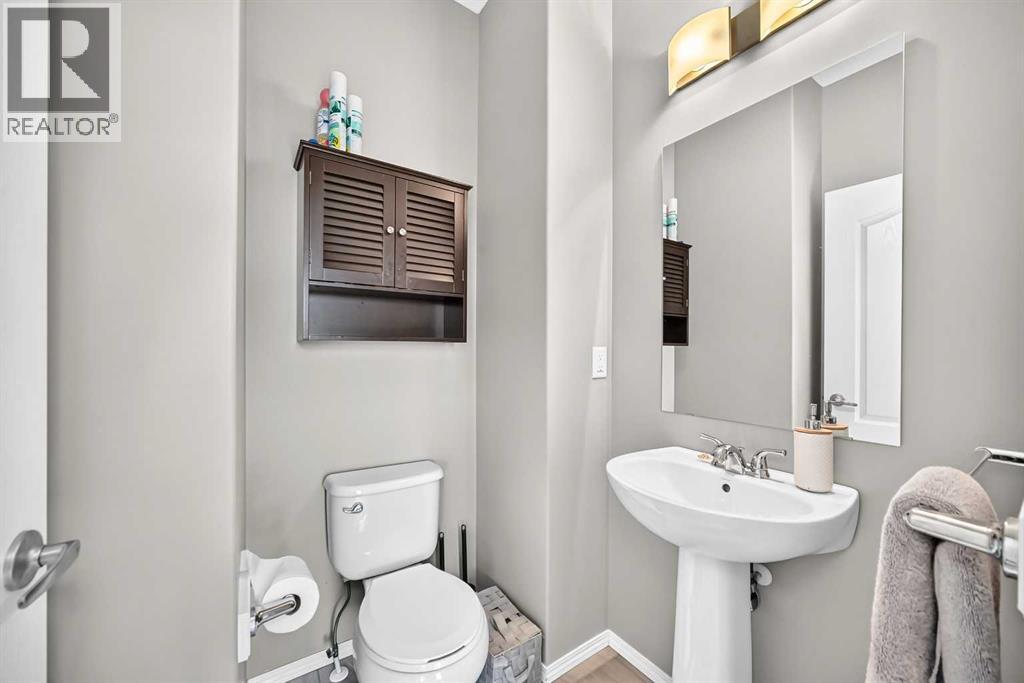 162 Cranford Common Se Property Photo 13