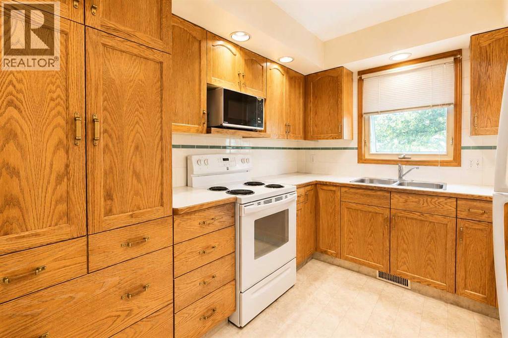 28 Dale Close Property Photo 10