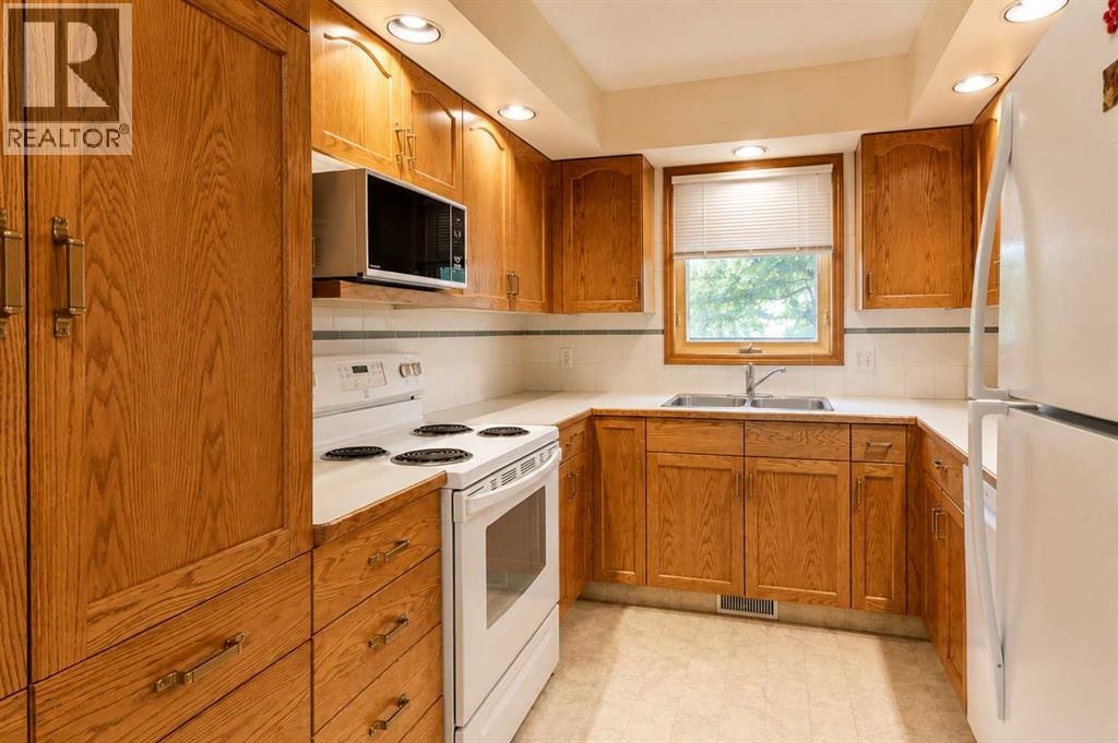 28 Dale Close Property Photo 14