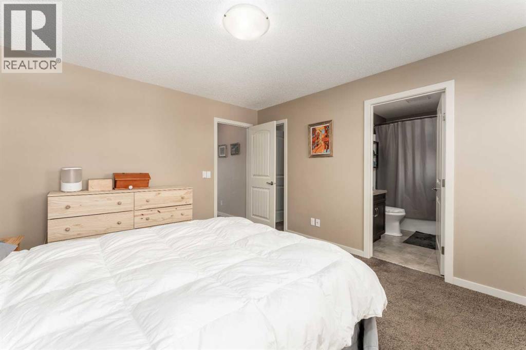 562 River Heights Crescent Property Photo 17