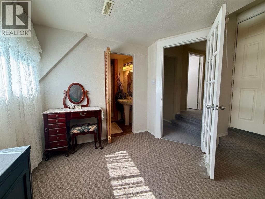 1037 4 Avenue Property Photo 21