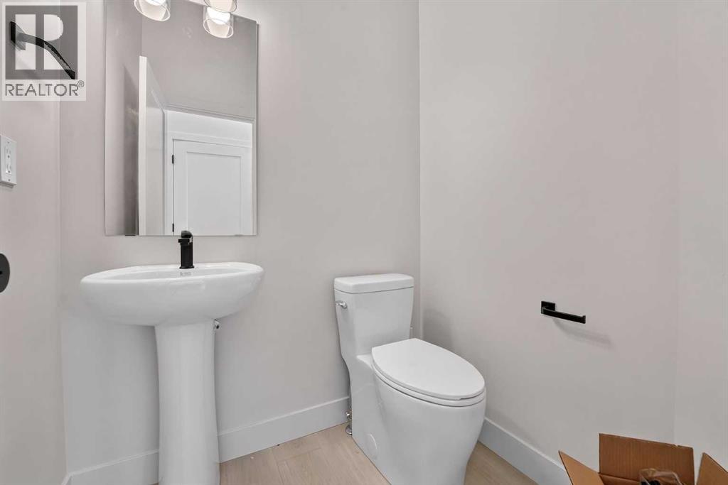 2716 16 Avenue Property Photo 8