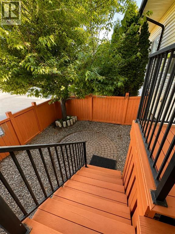 89 Lynx Road N Property Photo 10