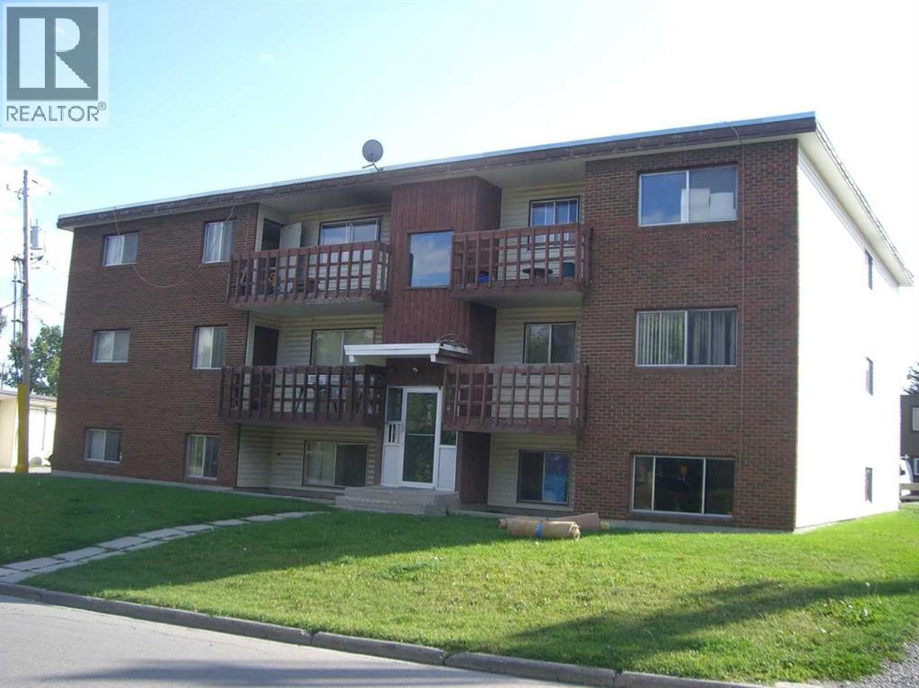 733 44 Avenue Nw Photo de la propriété 1