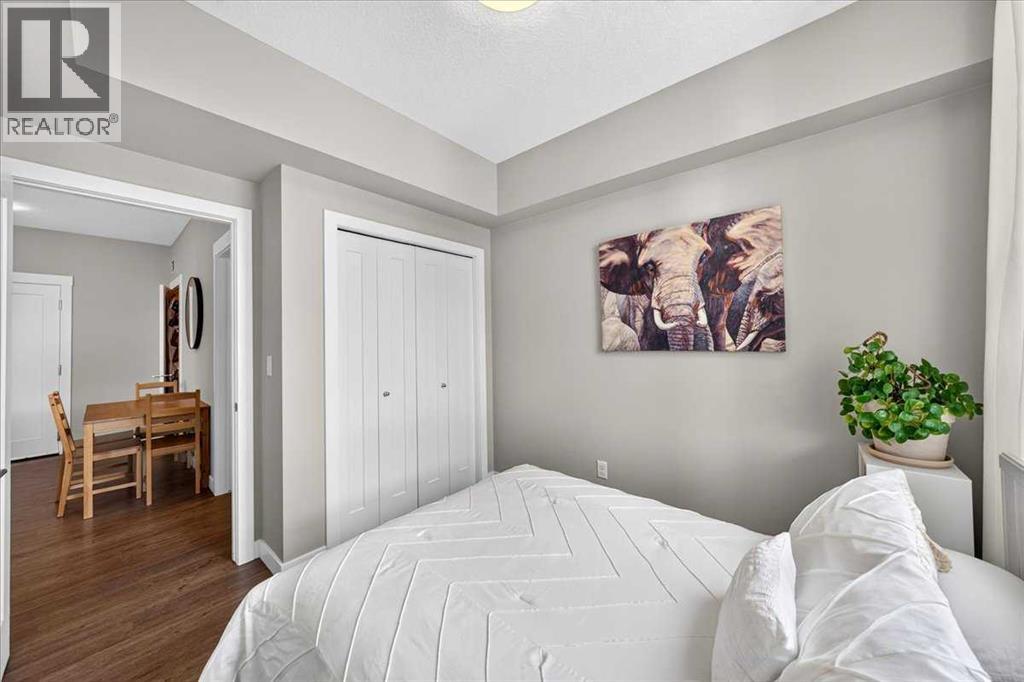 10 Walgrove Walk Southeast Property Photo 19