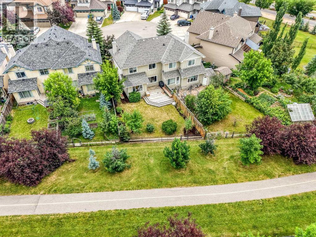 43 Cougar Ridge Bay Sw Property Photo 4