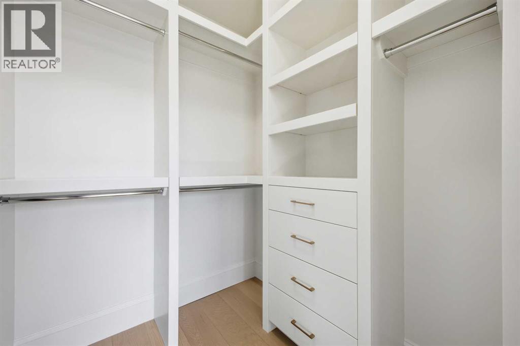 2025 27 Avenue Sw Property Photo 32