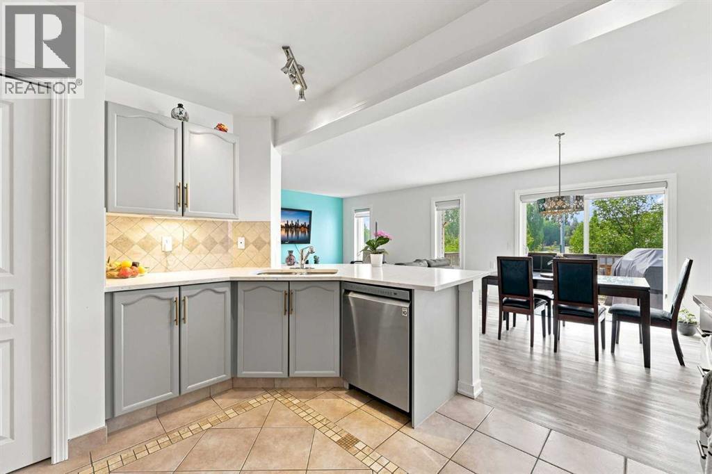 454 Millrise Square Sw Property Photo 12