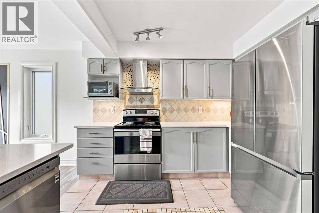 454 Millrise Square Sw Property Photo 14