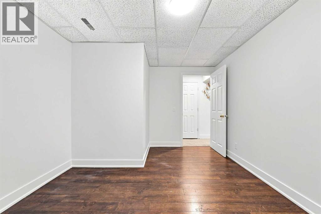 454 Millrise Square Sw Property Photo 36