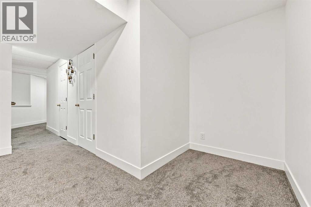 454 Millrise Square Sw Property Photo 39