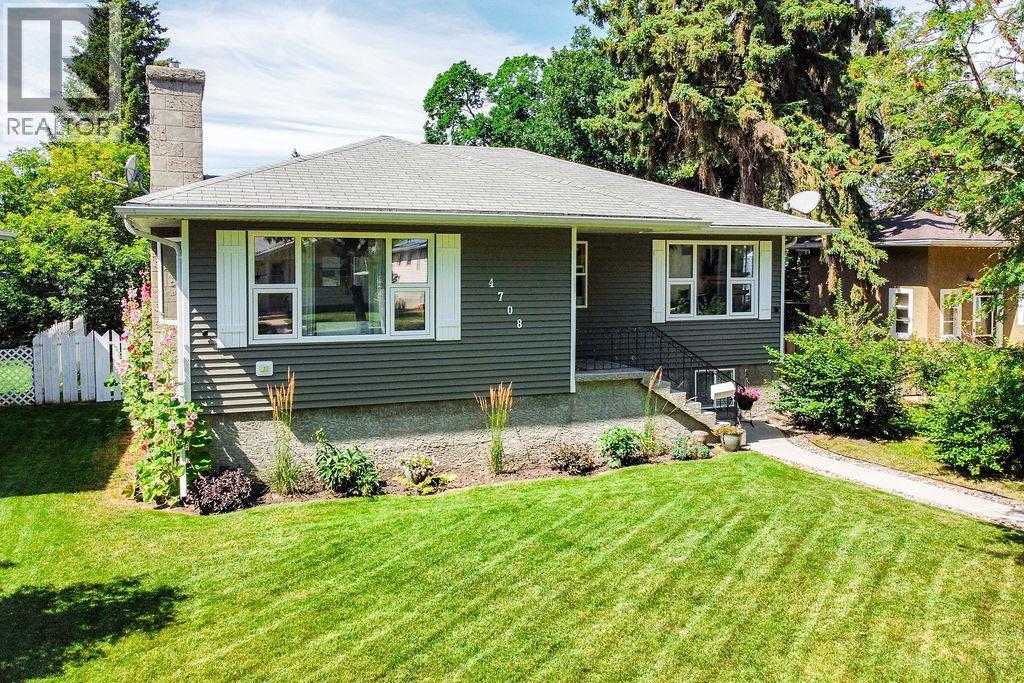 4708 47 Street Property Photo 1