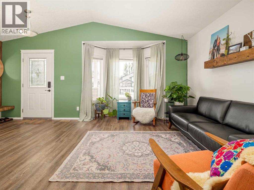 159 Aberdeen Road W Property Photo 4