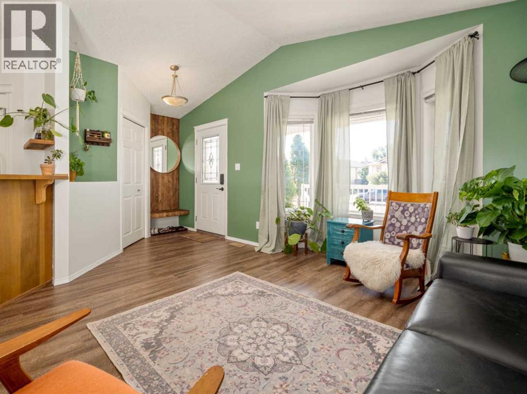 159 Aberdeen Road W Property Photo 8