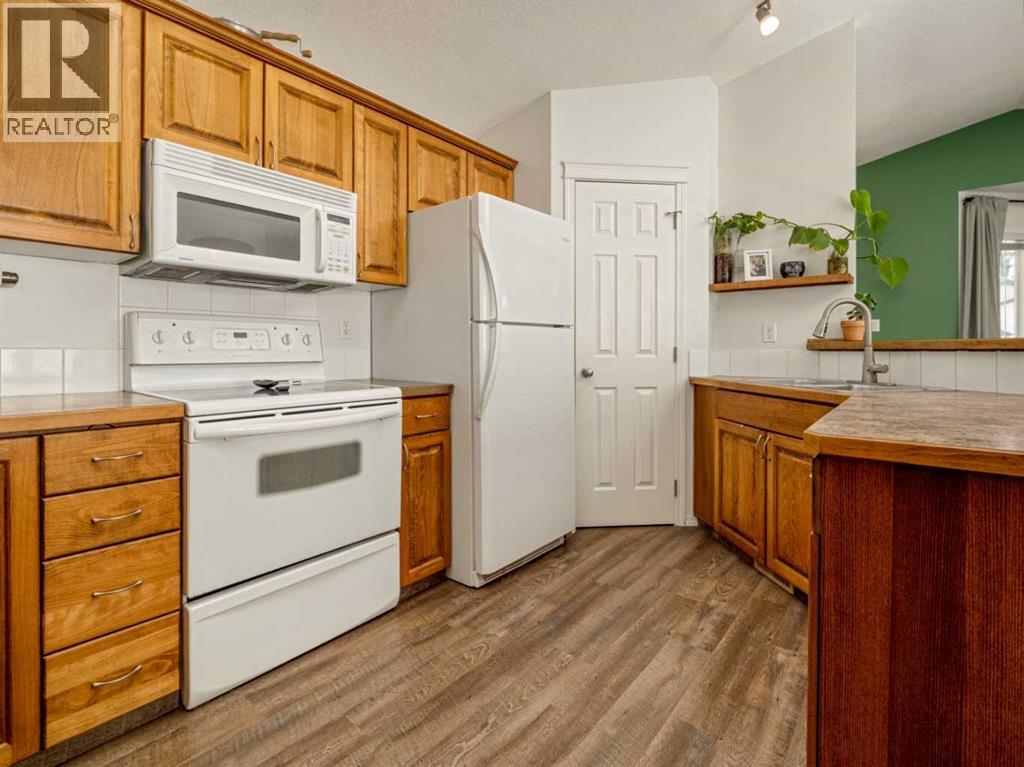159 Aberdeen Road W Property Photo 14
