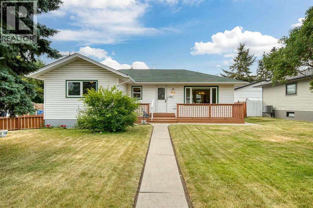 4511 41 Avenue Sw Property Photo 1