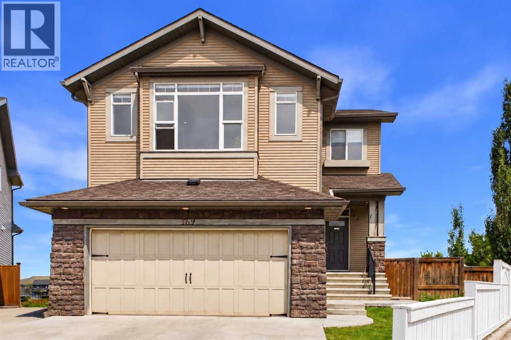 169 Brightonwoods Gardens SE Property Photo 1