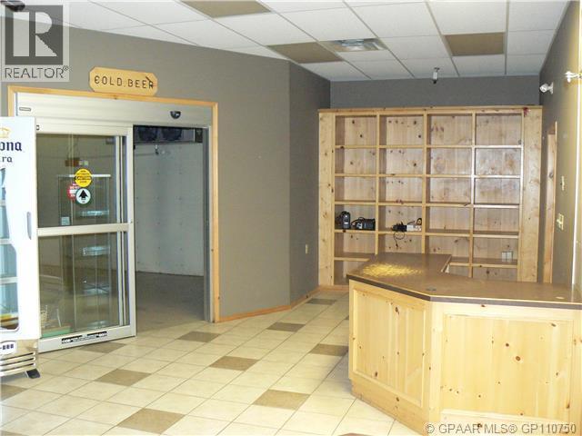 5113 53 Avenue Property Photo 5