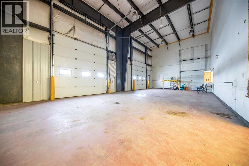 8704 99 Street Property Photo 18