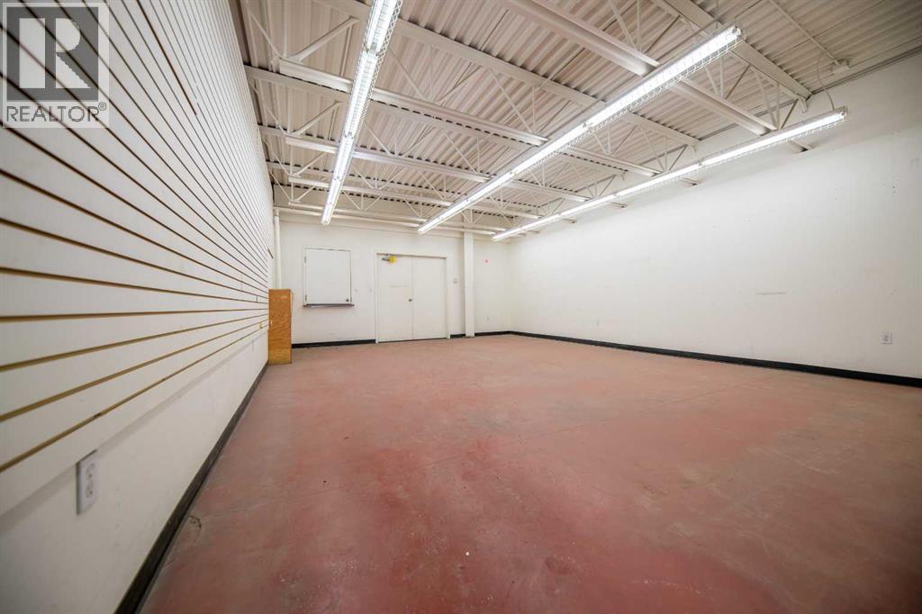 8704 99 Street Property Photo 24
