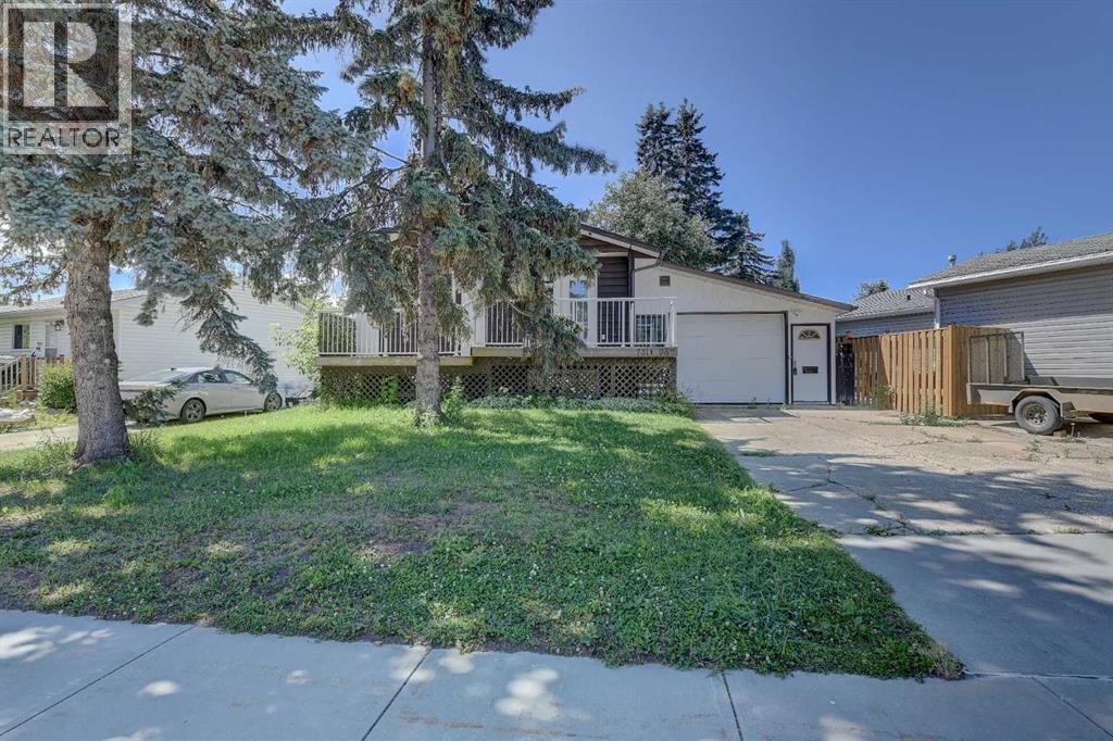 7314 98 Street Property Photo 3