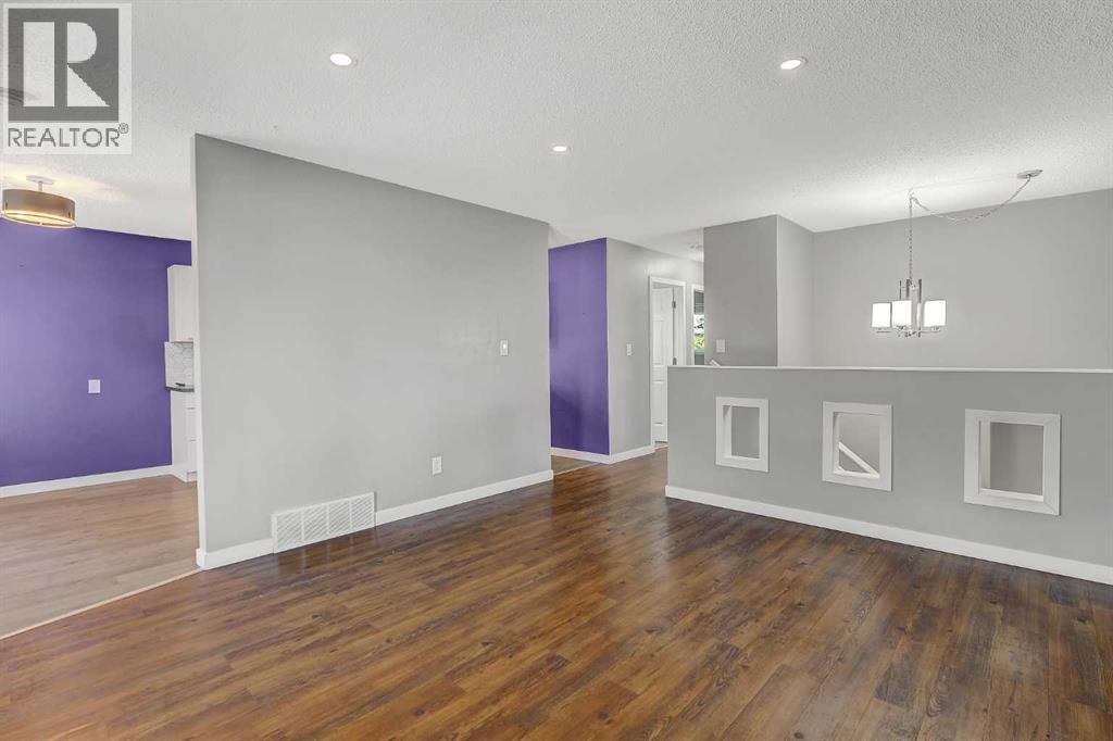7314 98 Street Property Photo 8