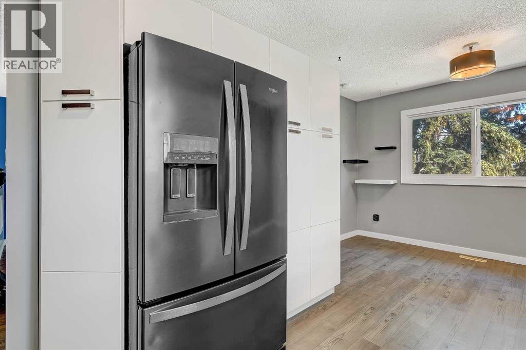 7314 98 Street Property Photo 12