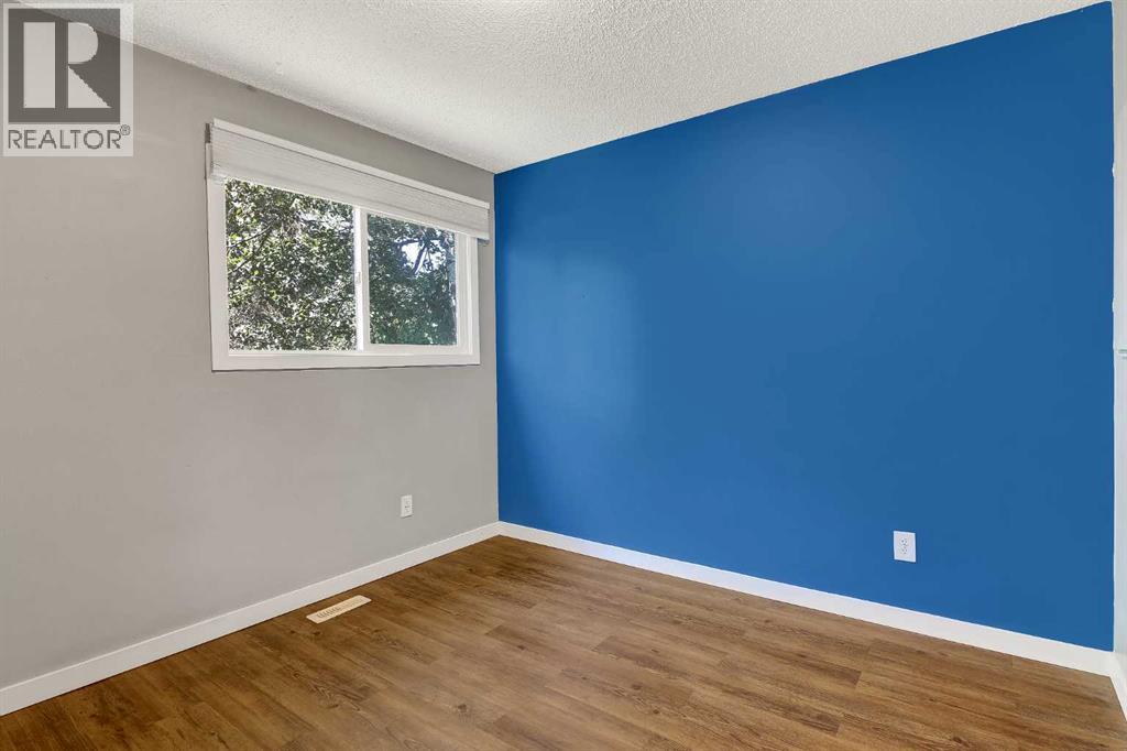 7314 98 Street Property Photo 16