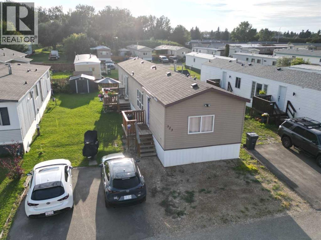 5344 76 Street Property Photo 1