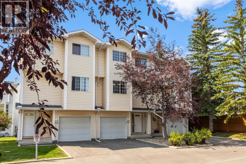 623 Hawkstone Manor Nw Property Photo 2