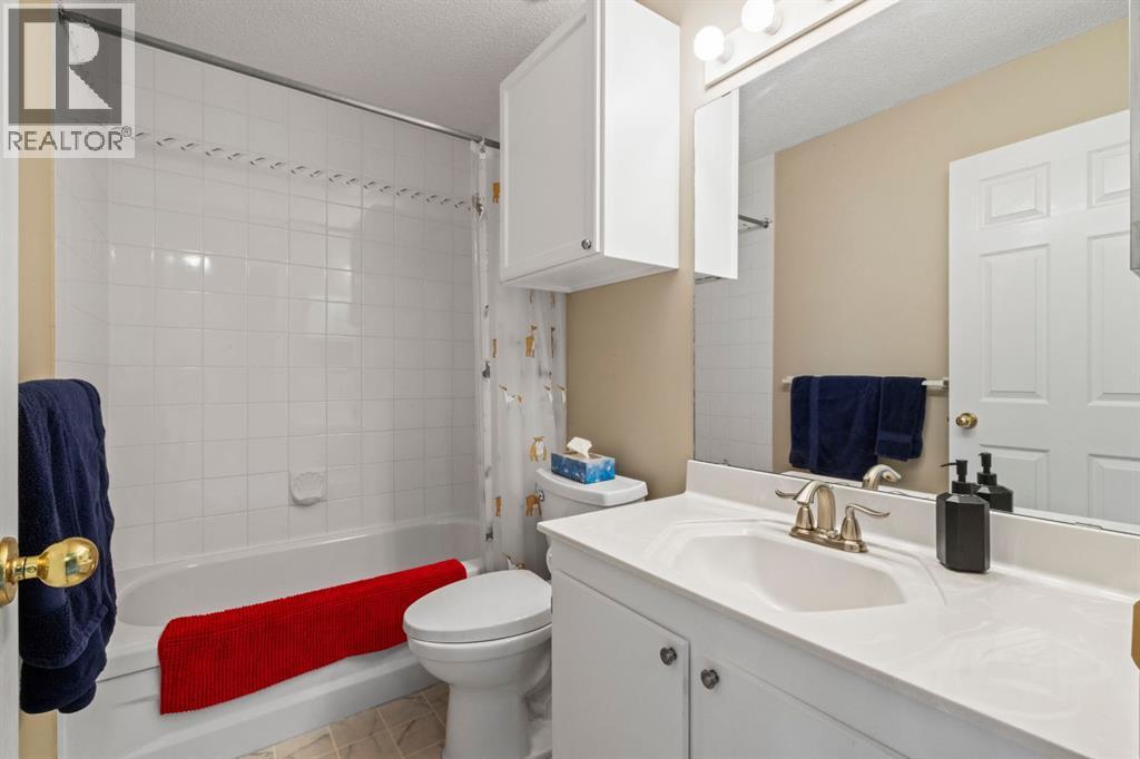 623 Hawkstone Manor Nw Property Photo 23