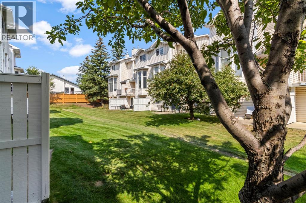 623 Hawkstone Manor Nw Property Photo 31