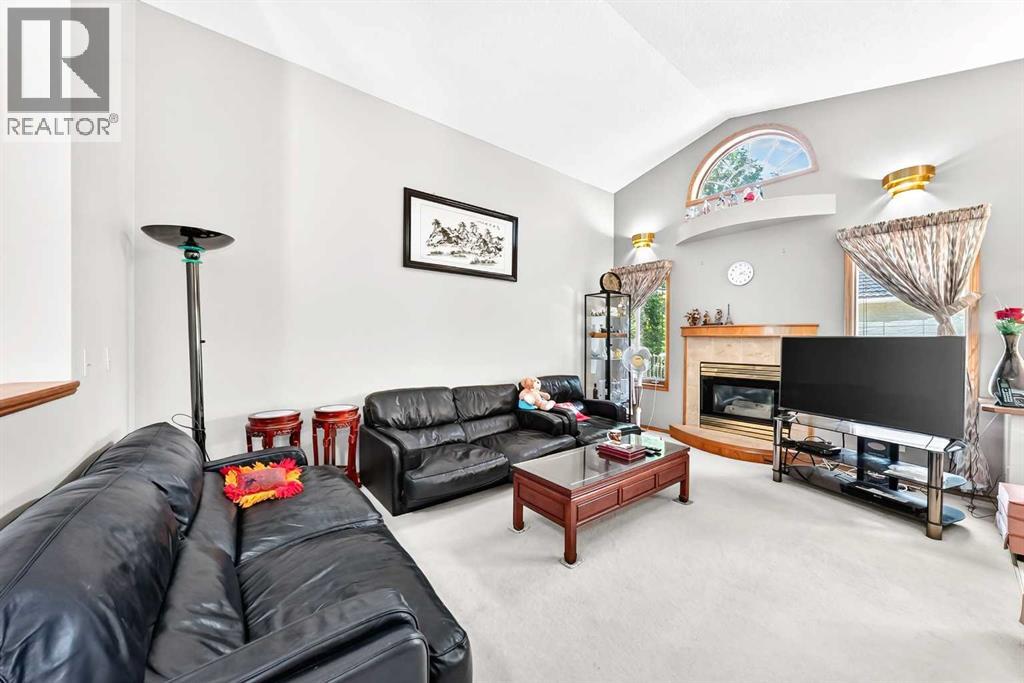 184 Hampshire Circle Nw Property Photo 4