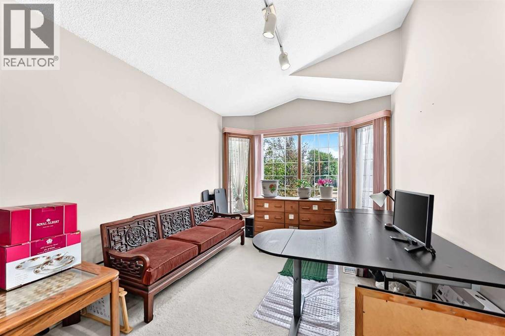 184 Hampshire Circle Nw Property Photo 17